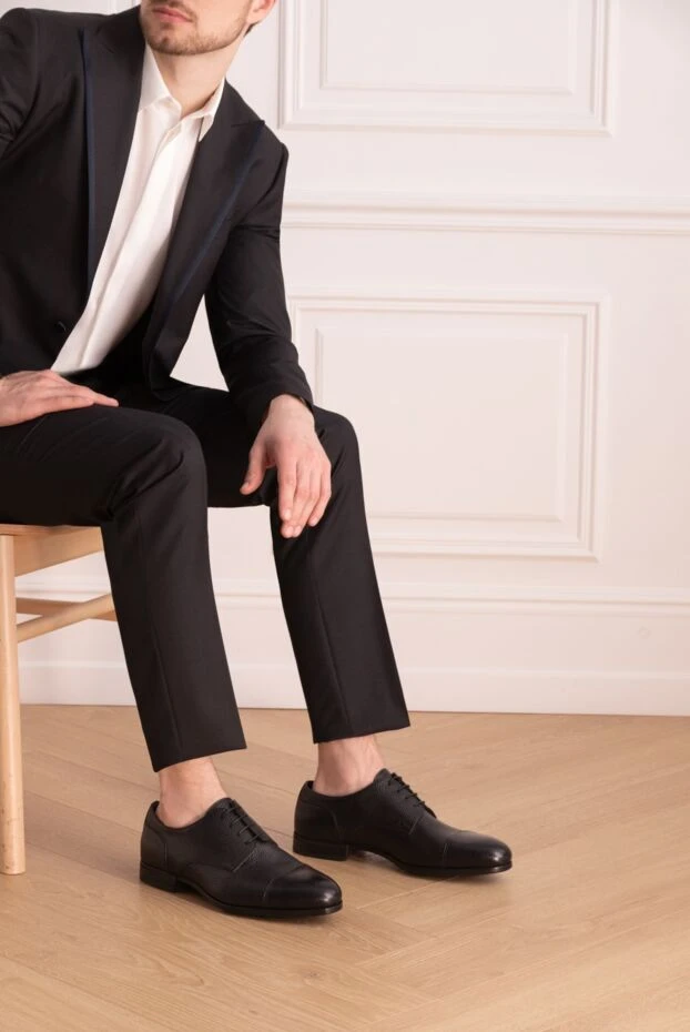Doucal`s мужские туфли мужские из кожи черные купить с ценами и фото 154574 - фото 2