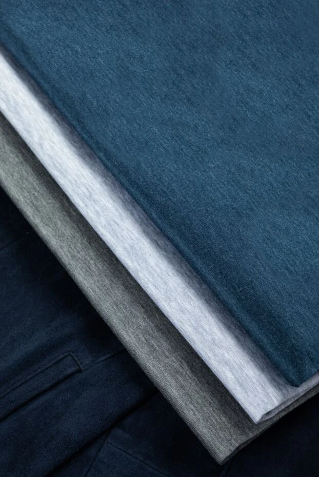 Cesare di Napoli футболка бавовняна однотонна світла з класичним круглим вирізом 155377 - фото 2