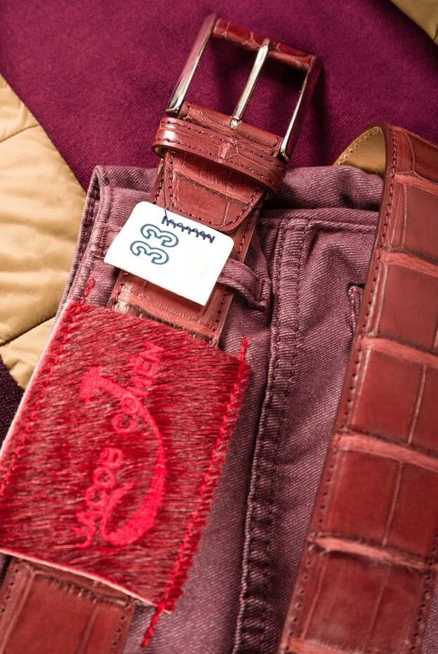 Ремінь зі шкіри крокодила фактурний бордовий чоловічий - фото 2