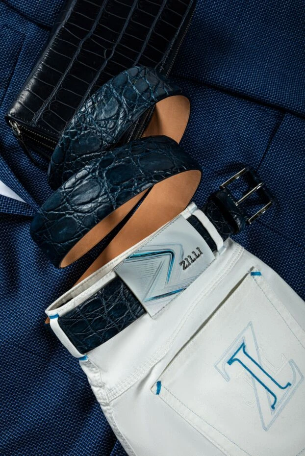 Синий ремень из натуральной кожи крокодила с блестящей пряжкой - фото 2