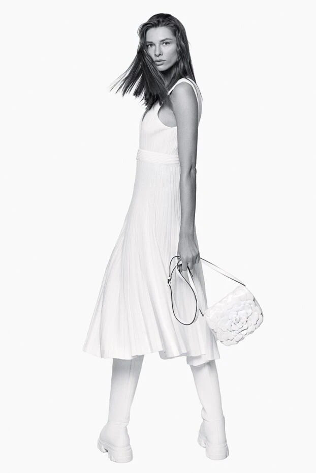 P.A.R.O.S.H. viscose midi dress with pleated skirt and deep v-neck sleeveless 157478 - photo 2