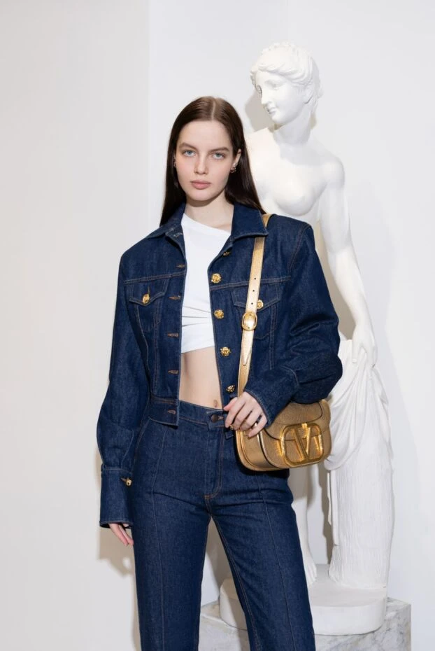 Valentino маленькая сумка через плечо из зернистой телячьей кожи женская золотистая 157592 - фото 3