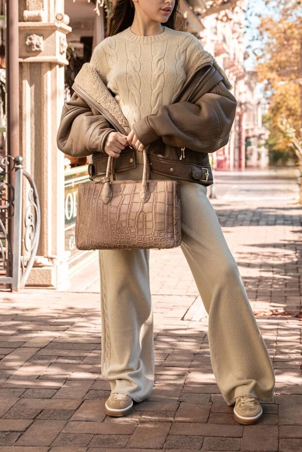 Tardini women's rectangular large brown bag made of textured leather 159240 - photo 3