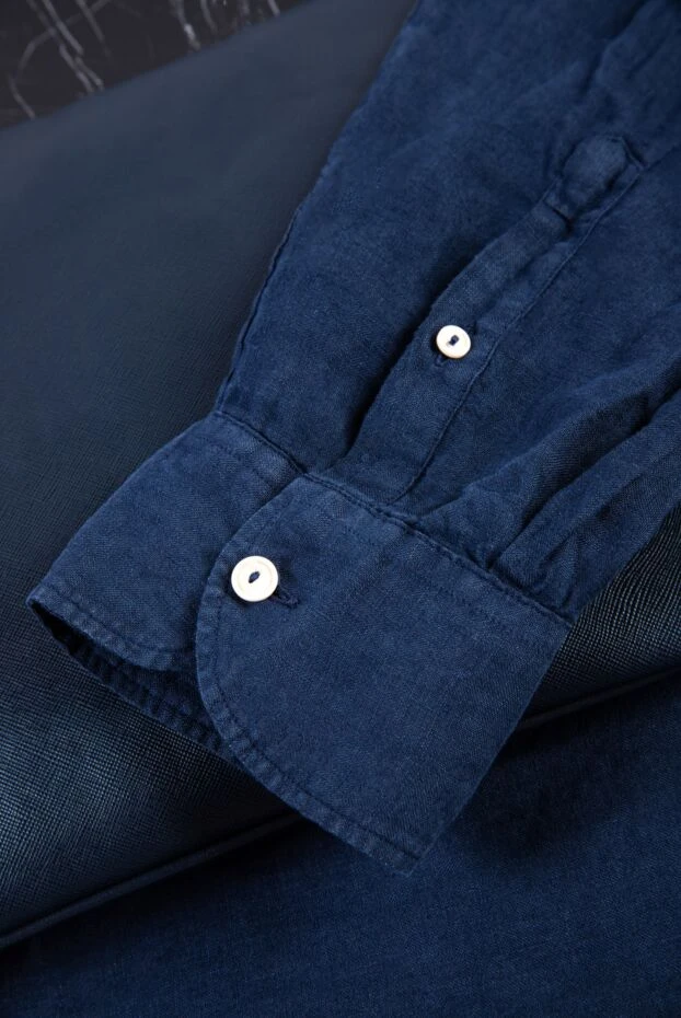 Men's linen shirt with smooth texture and contrast buttons - photo 2