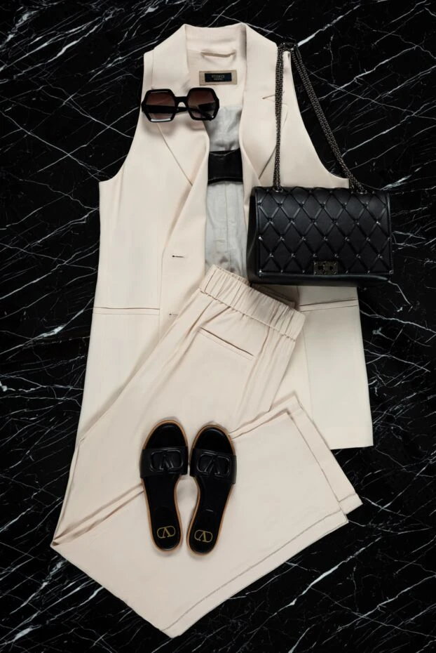 Peserico стильний жіночий костюм з жилетом з віскози і прямими брюками. 159652 - фото 2