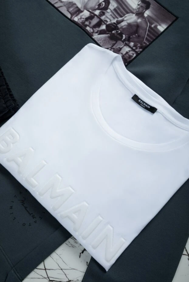 Balmain бавовняна біла футболка з об'ємним брендингом у тон тканини 159804 - фото 3