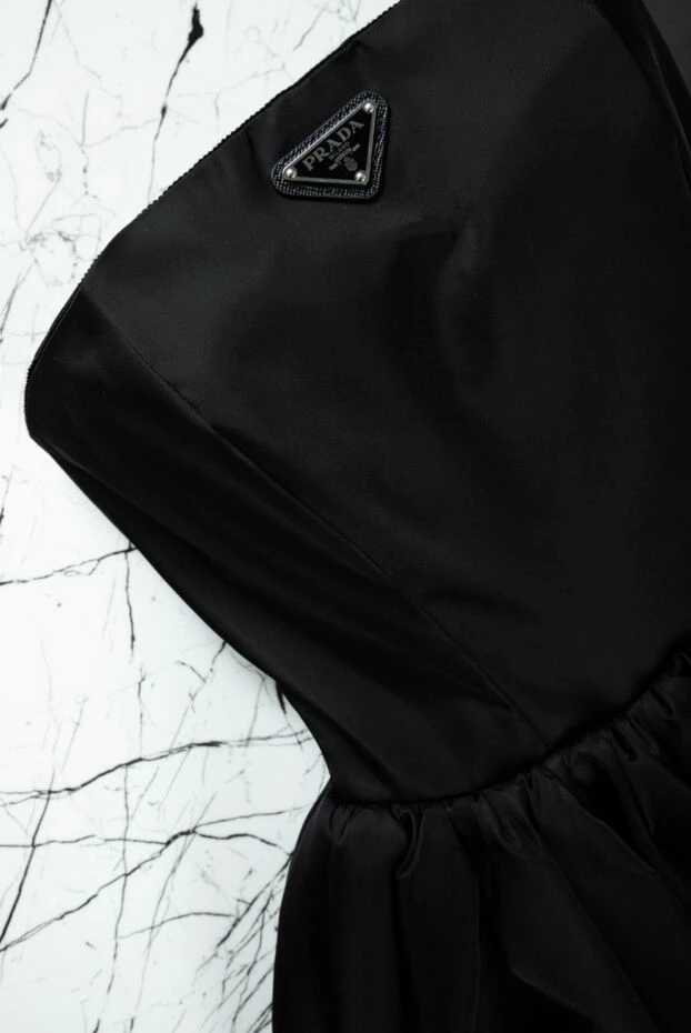 Prada minimalist black dress with a full fit and cold shoulders 160784 - photo 3