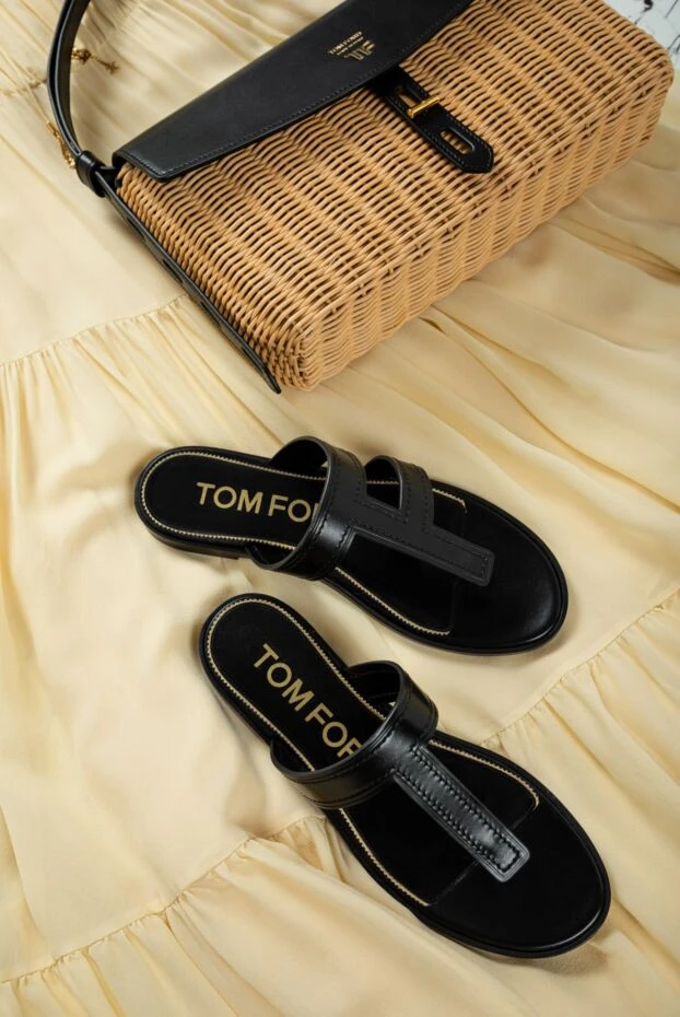 Tom Ford women's leather flip-flops with stitching, black 161262 - photo 2