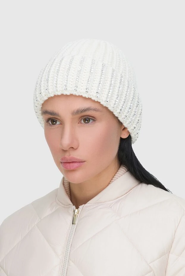 Ermanno Scervino женские шапка из шерсти белая женская купить с ценами и фото 161326 - фото 2