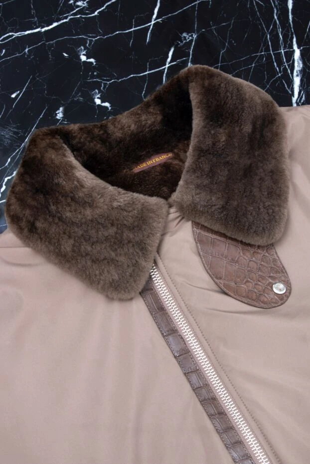 Куртка-авиатор бежевая на меху с вставками из кожи крокодила мужская - фото 2