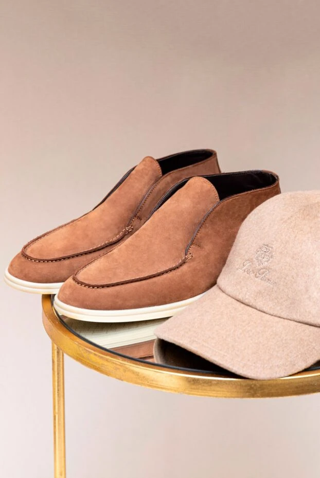 Лофери в стилі smart casual із замші з м'якою посадкою та білою підошвою. - фото 2