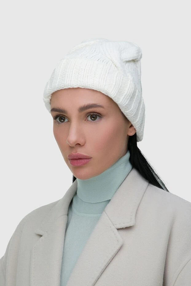 Loro Piana женские шапка из кашемира белая женская купить с ценами и фото 163826 - фото 2