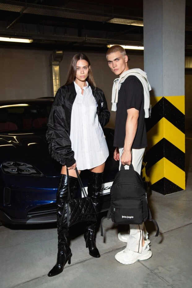 Balenciaga сорочка жіноча бавовняна з смугастим візерунком біла 163886 - фото 2