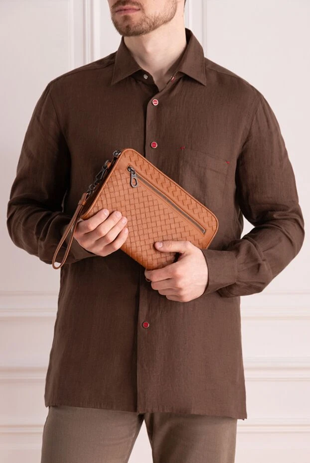 Bottega Veneta man clutch bag human with natural skins brown buy with prices and photos 166528 - photo 2