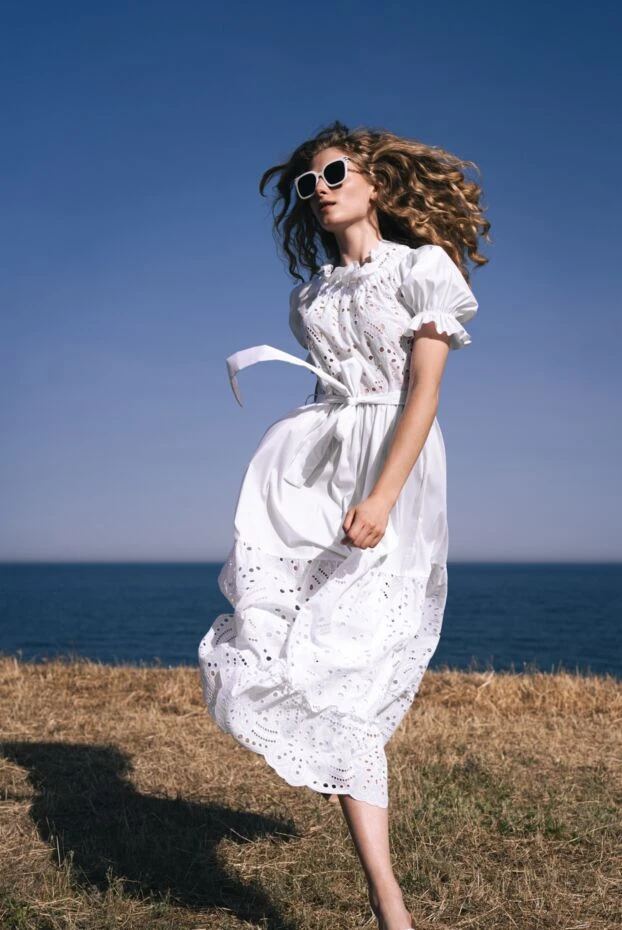 D.Exterior openwork white dress with elastic band, puff sleeves and waistband 167769 - photo 3