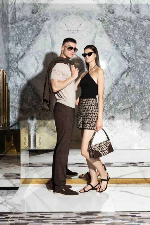 Мужской коричневый пиджак с узором - фото 2