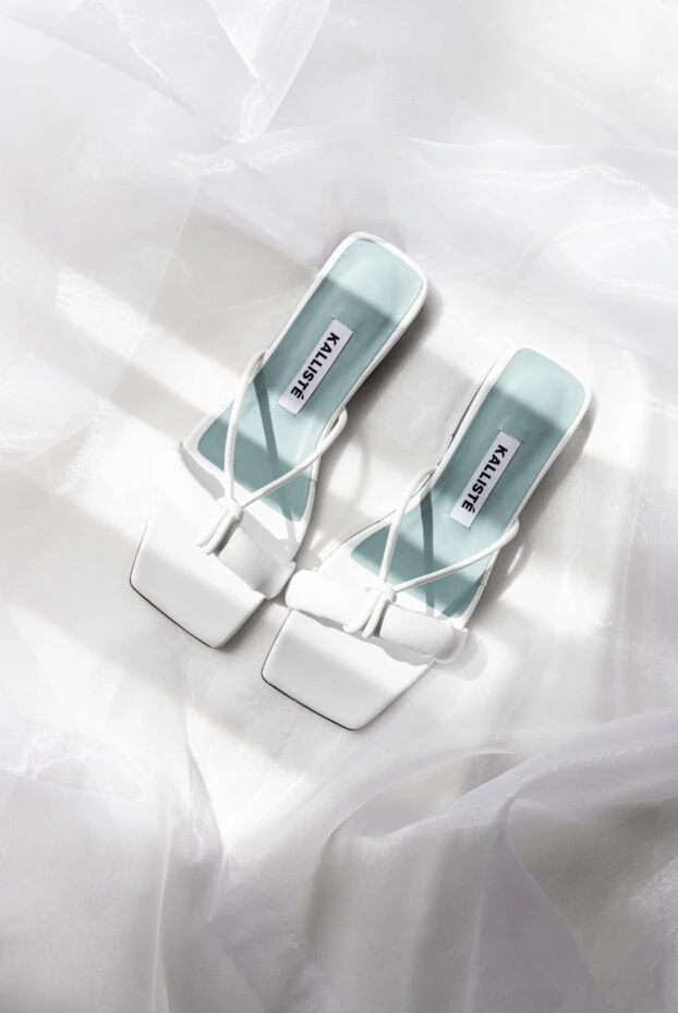 Kalliste шлепанцы-вьетнамки женские кожаные с квадратным носом белые 169839 - фото 2