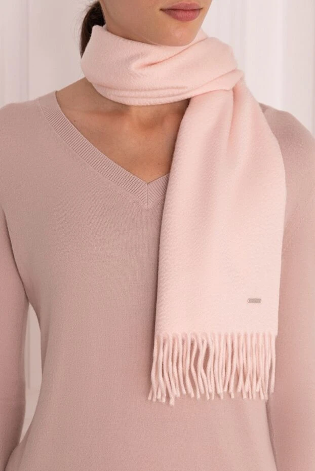 Loro Piana женские шарф из кашемира розовый женский купить с ценами и фото 170221 - фото 2
