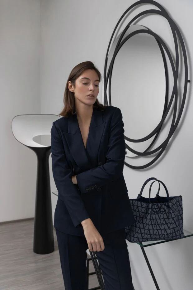 Peserico women's viscose suit in dark tones with a classic cut 170951 - photo 2