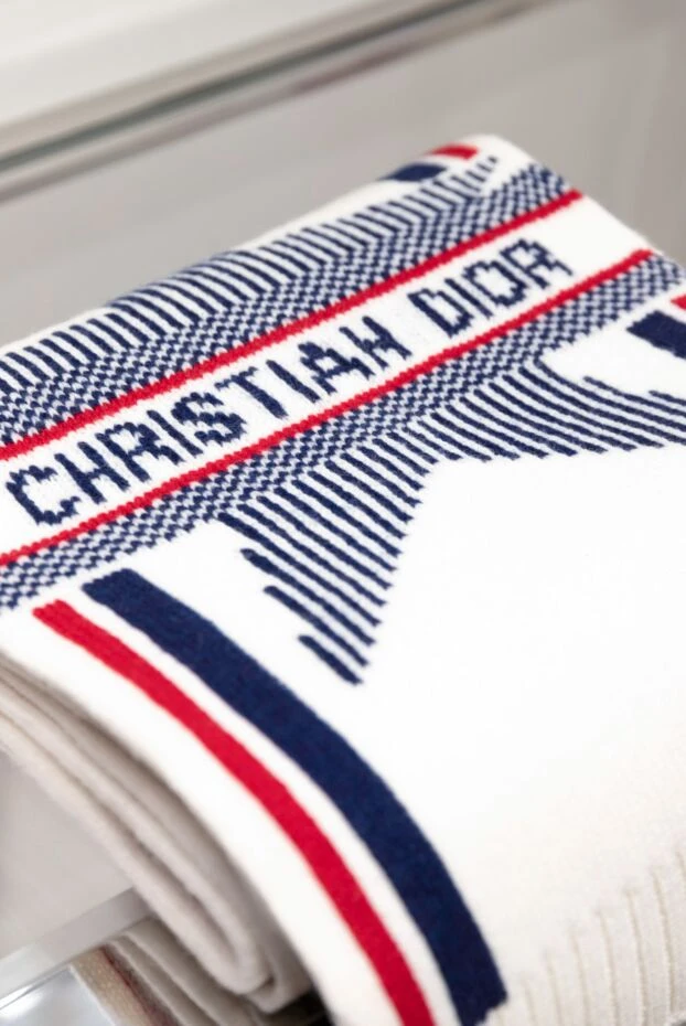 Dior white women's scarf with decorative star and contrasting stripes 171412 - photo 2