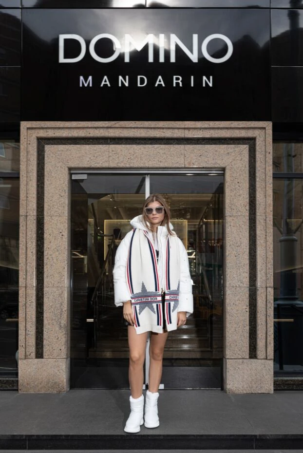 Valentino women's white short down jacket with hood and decorative crystals 171631 - photo 2