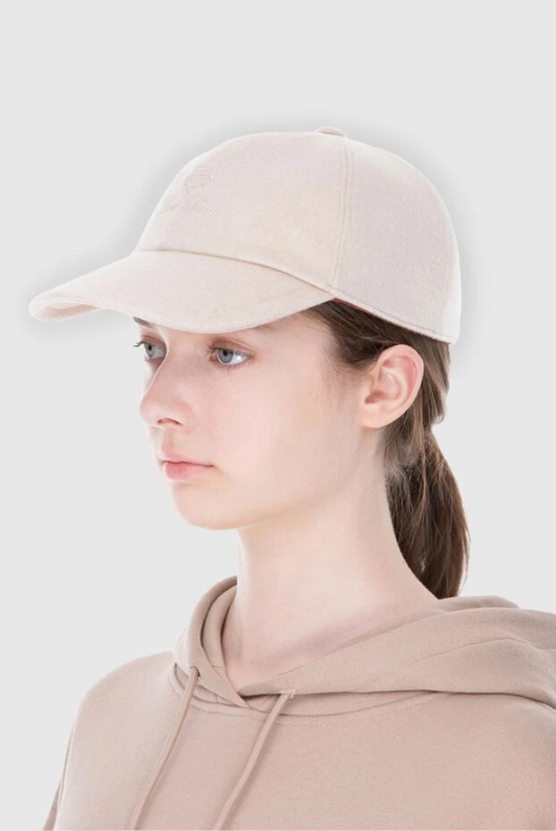 Loro Piana женские кепка из кашемира бежевая купить с ценами и фото 172225 - фото 2