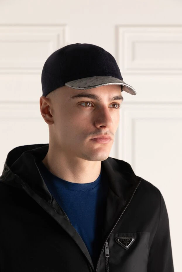 Кепка из натуральной кожи и шелка черная мужская - фото 2