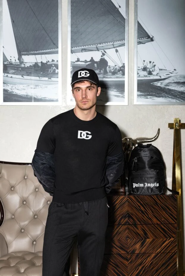 Dolce & Gabbana black men's crew neck jumper with white dg logo 172915 - photo 2