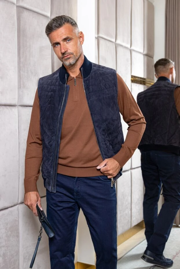 Жилет из замши и кожи крокодила синий мужской - фото 2