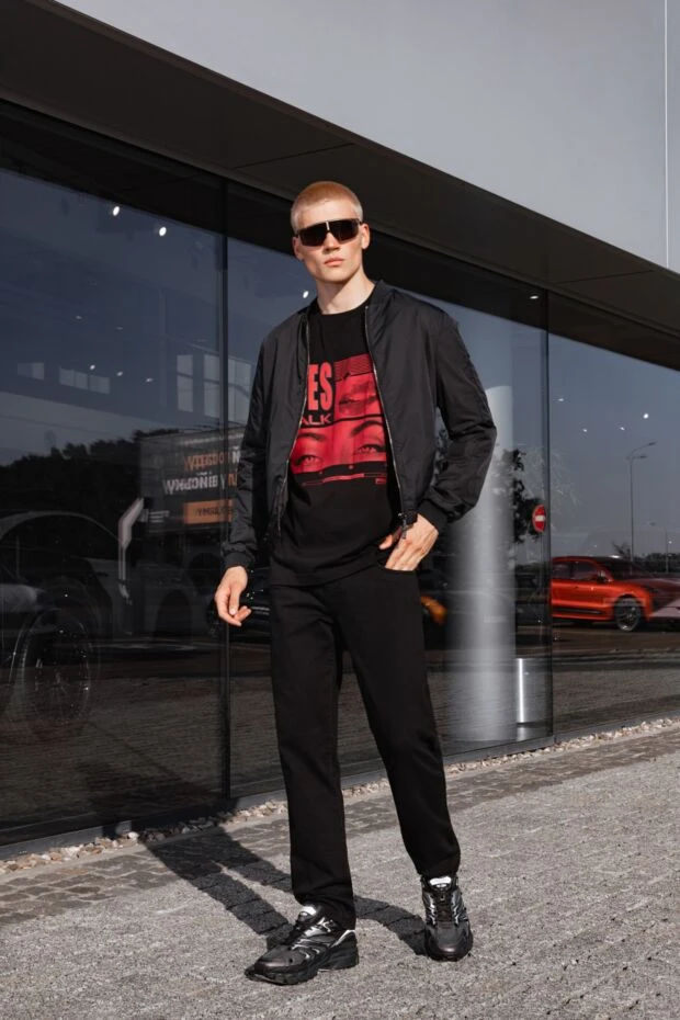 Sneakers with a multi-layered upper and rubberized toe cap - photo 2