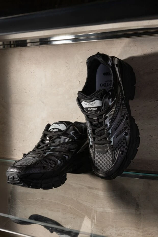 Valentino кроссовки с многослойным верхом и прорезиненной отделкой на мыске 173166 - фото 3