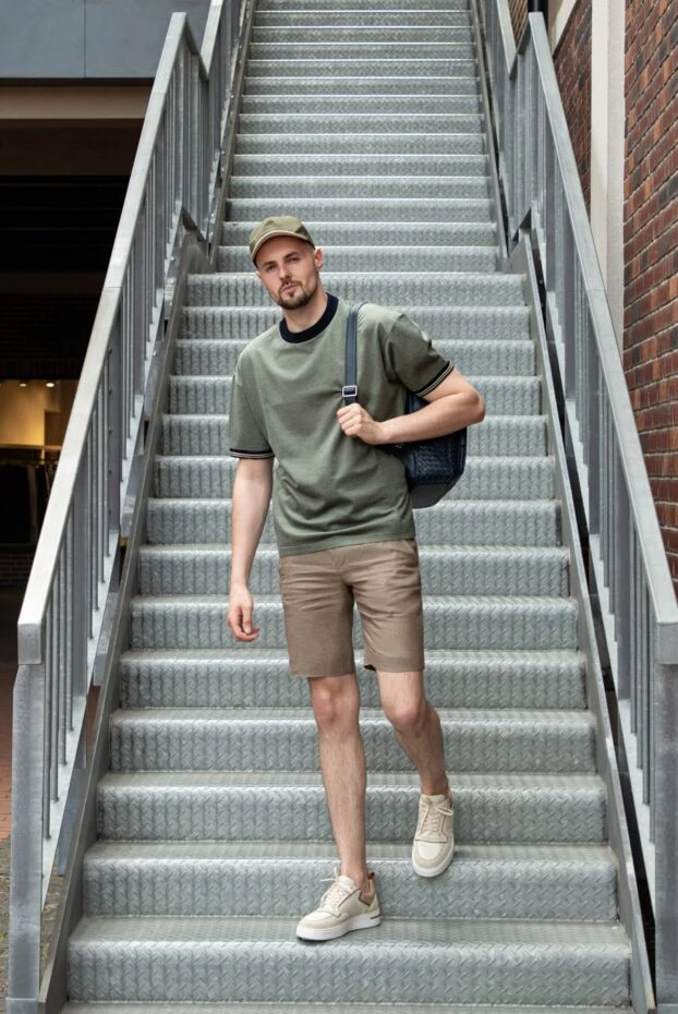 Loro Piana linen shorts light brown with a drawstring waistband for men 173462 - photo 2