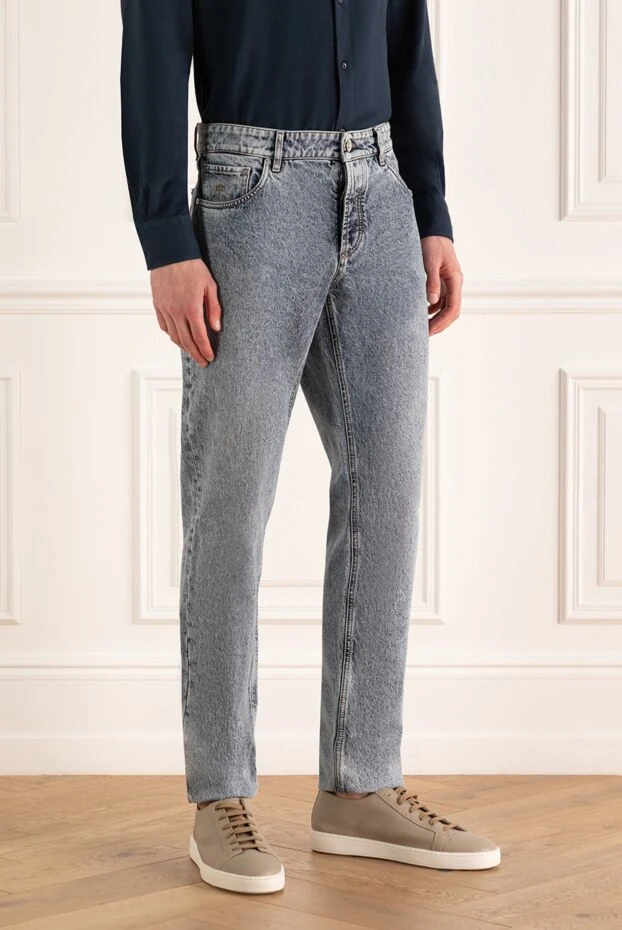 Brunello Cucinelli мужские джинсы светло-голубого денима с эффектом stone washed 173585 - фото 3