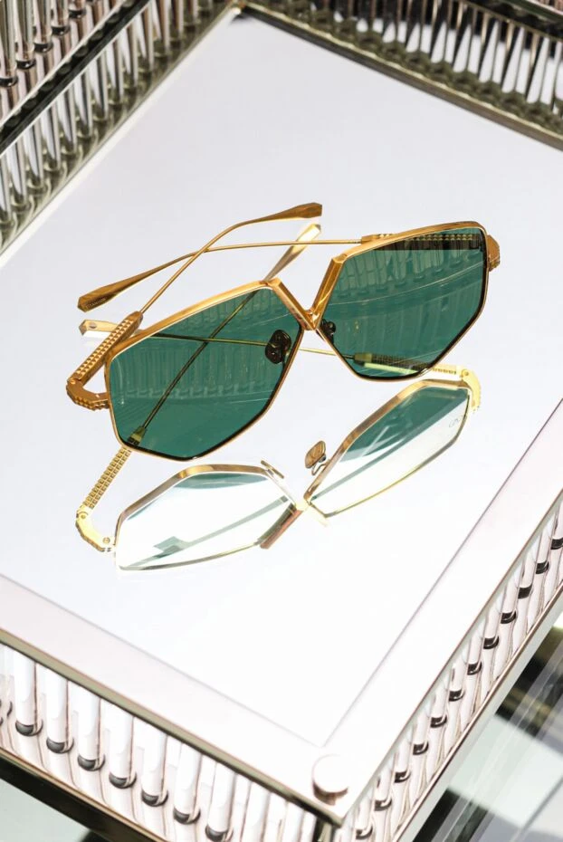 Valentino women's golden glasses with v-shaped design and green lenses 173884 - photo 2