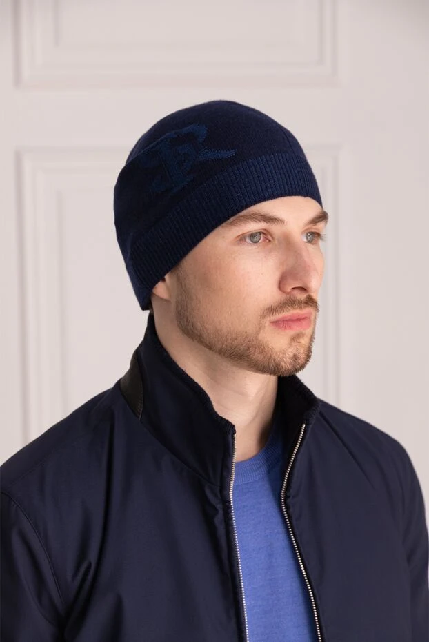 Шапка из кашемира и шелка в тёмно-синем цвете с логотипом - фото 2