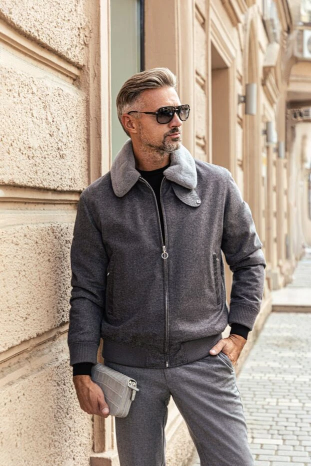 Чорний вовняний джемпер з довгим рукавом та еластичною обробкою - фото 2