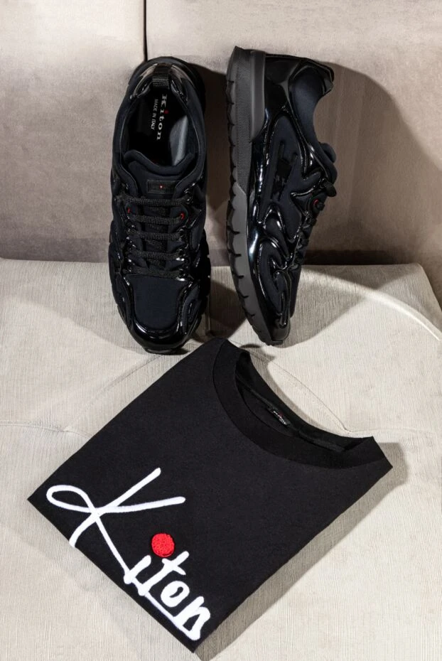 Kiton футболка прямого кроя из хлопка чёрная с контрастной вышивкой 175075 - фото 2