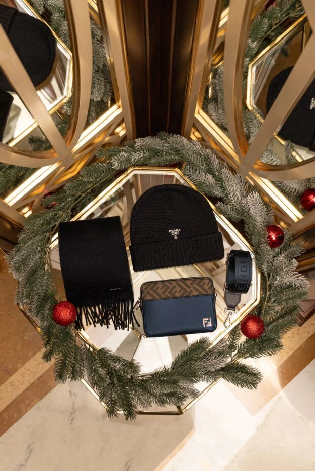 Prada тёплая шапка из мягкого кашемира чёрного цвета 175166 - фото 2