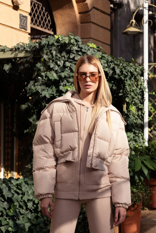 Miu Miu куртка укорочена з великим коміром бежева жіноча 175178 - фото 2