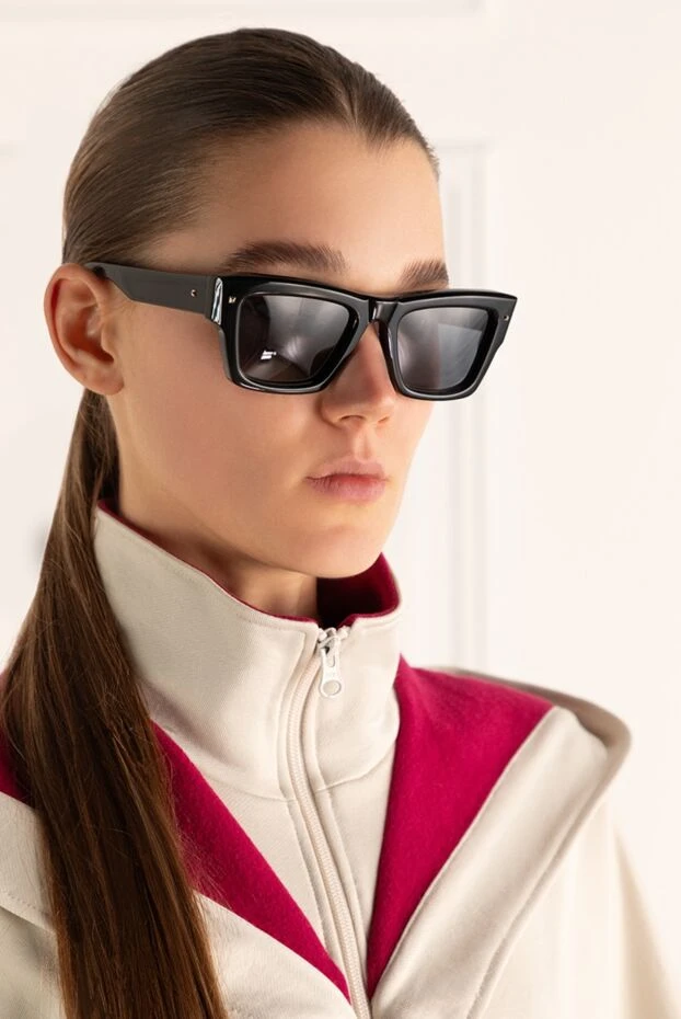 Valentino женские очки солнцезащитные черные женские купить с ценами и фото 175519 - фото 2