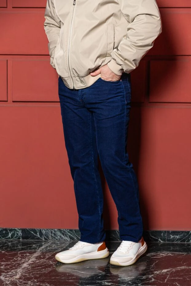 Kiton синие хлопковые джинсы с красными декоративными элементами 175582 - фото 2