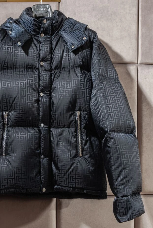 Balmain об'ємний чорний пуховик із жаккардовим логотипом та капюшоном 175779 - фото 2