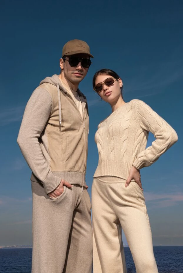 Cesare di Napoli beige sports suit with a zipper made of wool, viscose and cashmere 175813 - photo 3