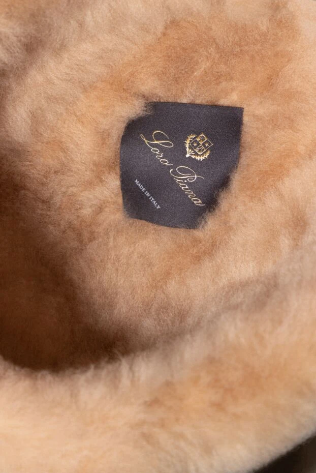 Loro Piana утеплённая шапка ушанка из бежевой кожи с овечьим мехом женская 176143 - фото 3