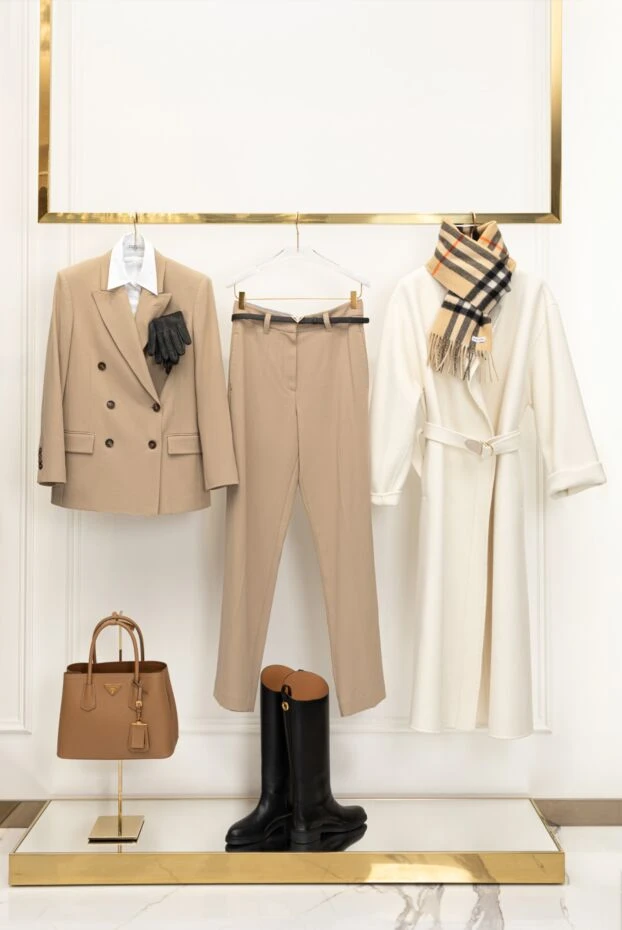 Loro Piana women's milky cashmere coat with hood 176163 - photo 2