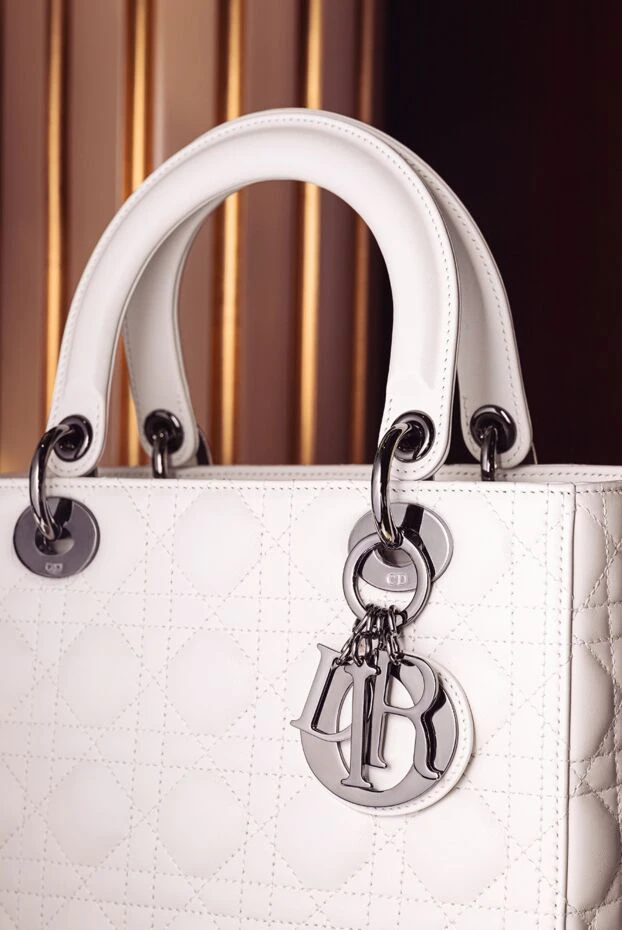 Середня біла сумка Lady з натуральної шкіри - фото 2