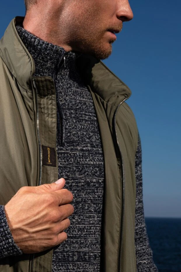Moorer a men's olive green vest with a modern, minimalist silhouette. 177161 - photo 2