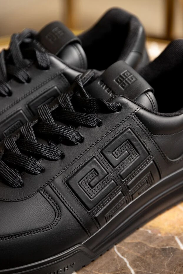 Givenchy кроссовки из гладкой кожи с объемным логотипом сбоку 178224 - фото 2