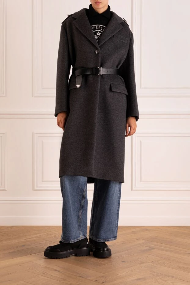 Prada женские пальто из шерсти и ангоры серое женское купить с ценами и фото 178665 - фото 2