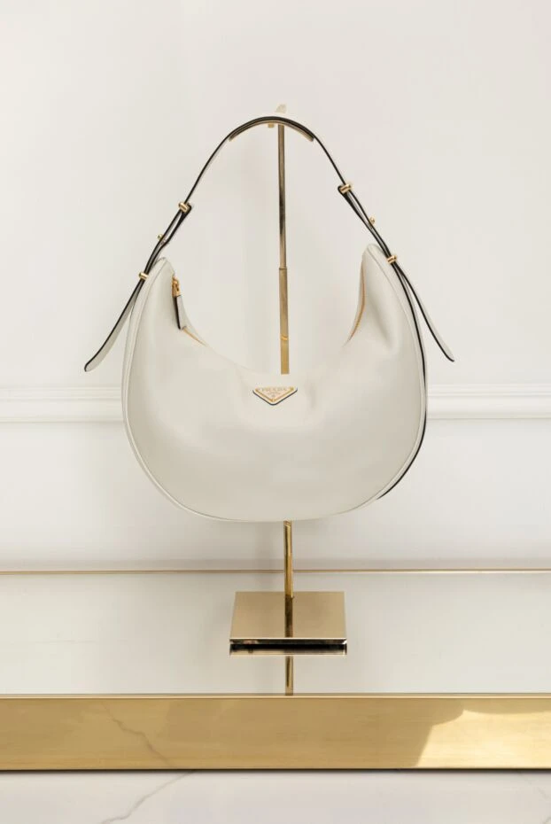 Prada white leather half-moon bag with adjustable shoulder strap 178690 - photo 3